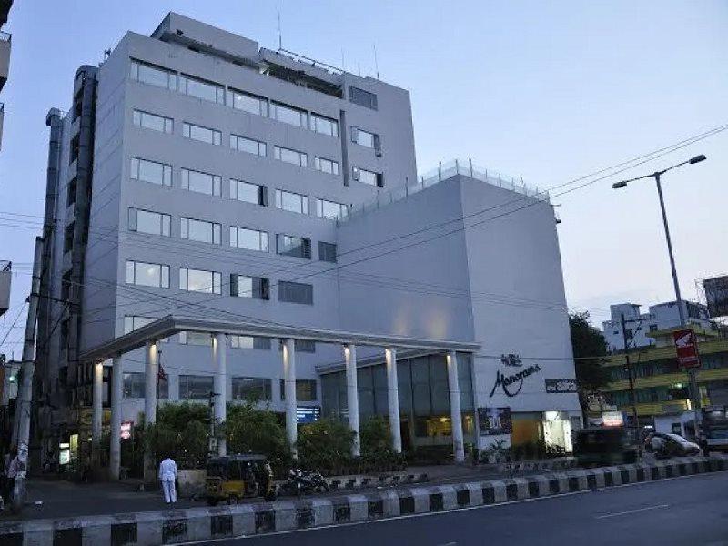 Hotel Manorama Vijayawāda Esterno foto