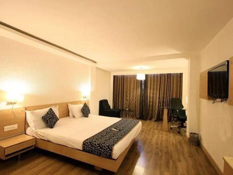 Hotel Manorama Vijayawāda Esterno foto