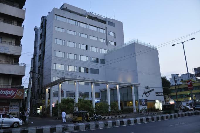 Hotel Manorama Vijayawāda Esterno foto